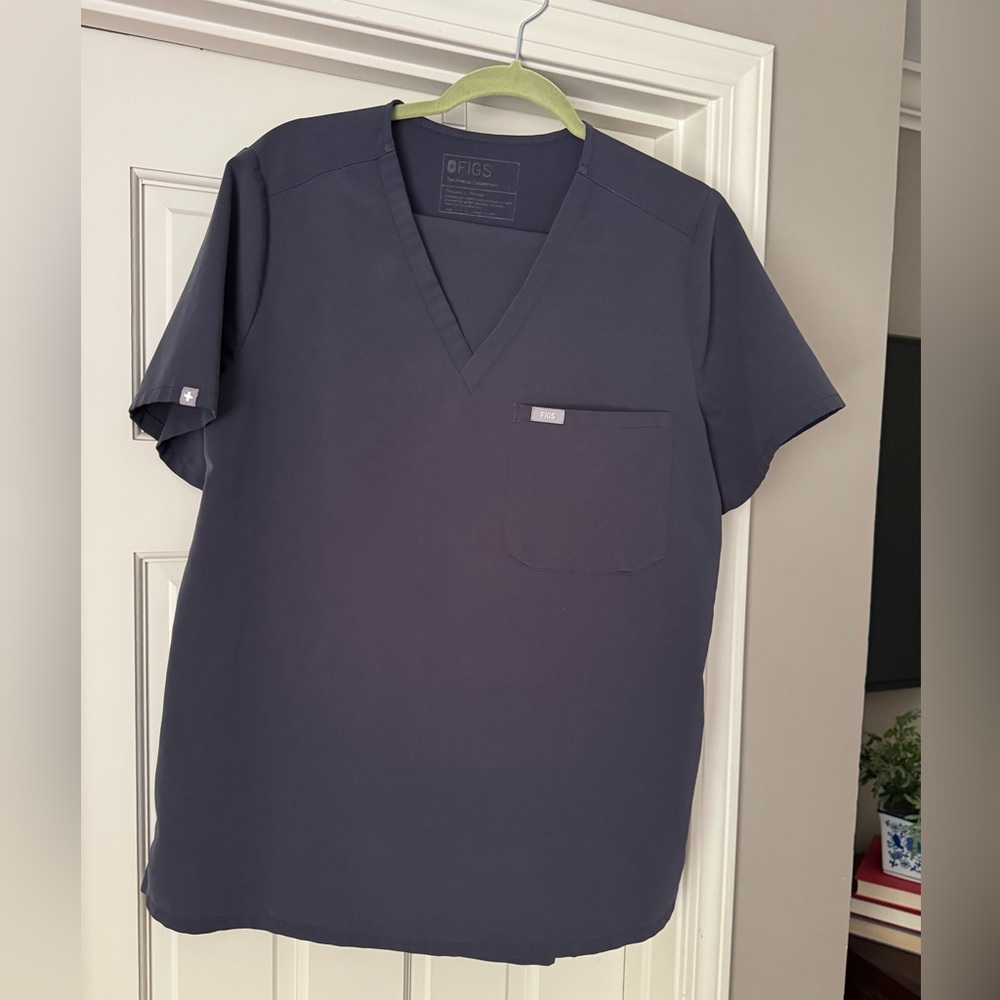 Figs Women's Scrub Set